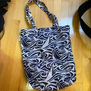 Vineyard vines swim bag